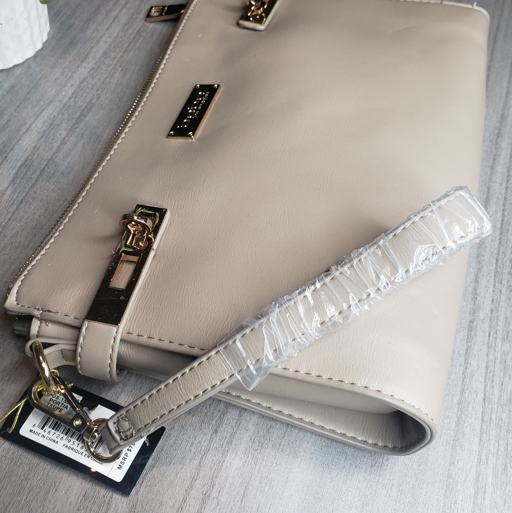 hand purse wallet